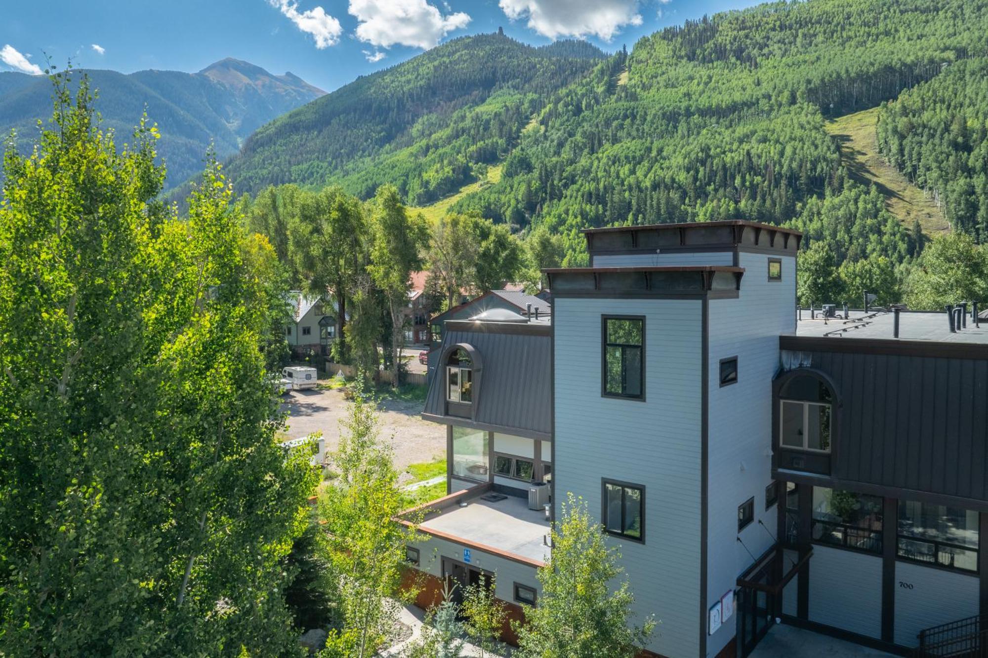 Village Hideaway - Convenience! Apartamento *